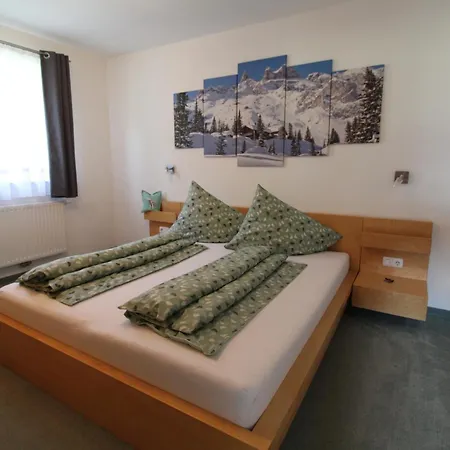 Mueller Apartmán *